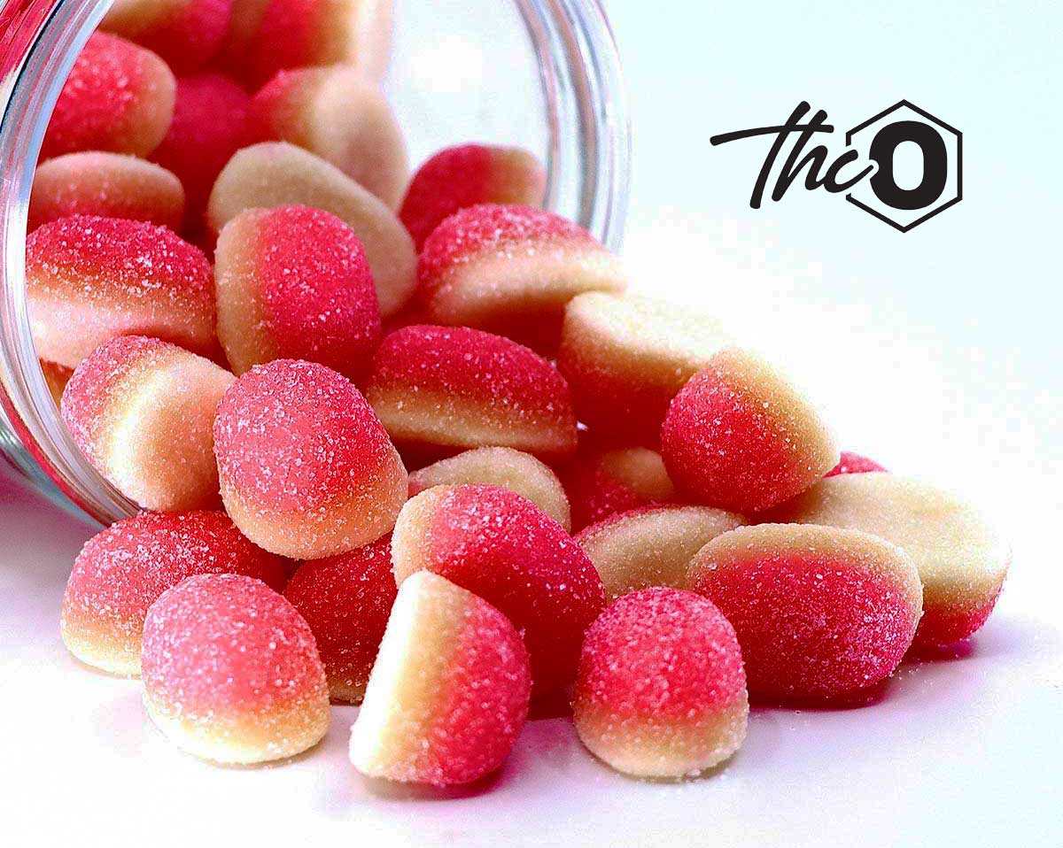 Strawberry Thrill THCO Gummies